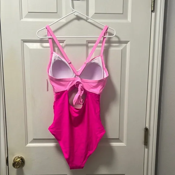 NWT Vibrant Pink One-Piece Swimsuit Size Large - Picture 5 of 15